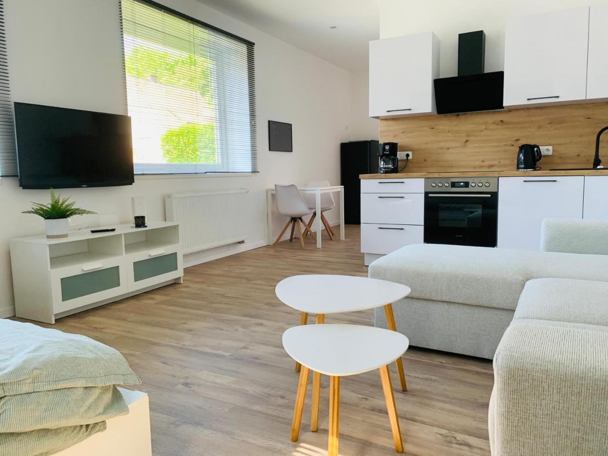 Feddersen Living Kernsanierte Ferienwohnungen - Gemuetlich - Netflix - Voll Ausgestattet - Zentral Brunsbuttel Exterior photo